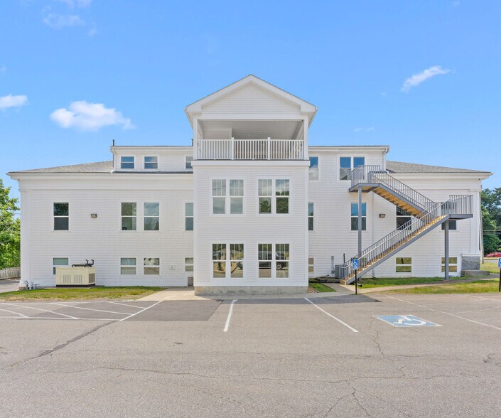 More Photos Of 580 Washington St, Easton Office For Lease