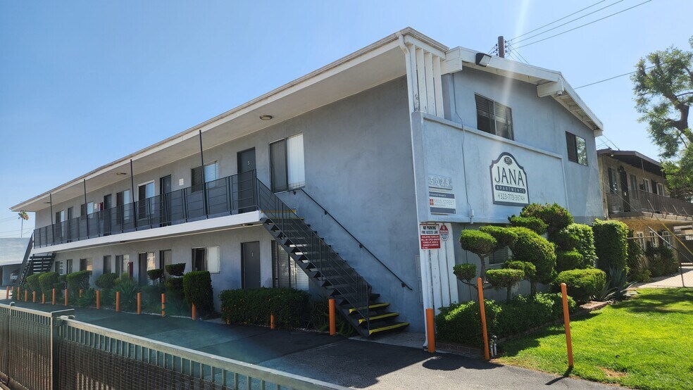 More Photos Of 5018-5029 Santa Ana St, Cudahy Apartments For Sale