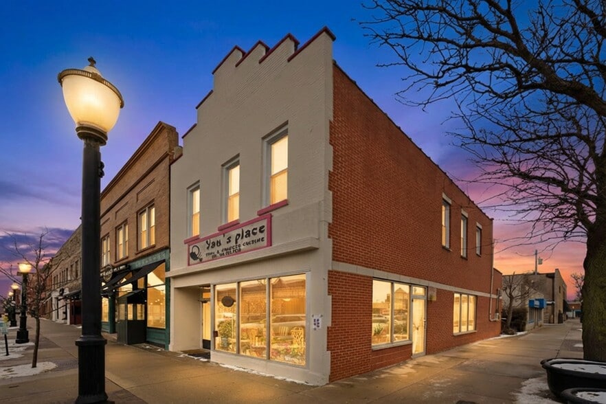 More Photos Of 110 W Burlington Ave, La Grange Storefront Retail Office For Lease