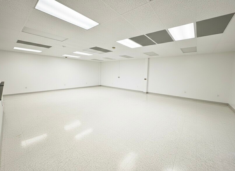 More Photos Of 797 San Antonio Rd, Palo Alto Office For Lease