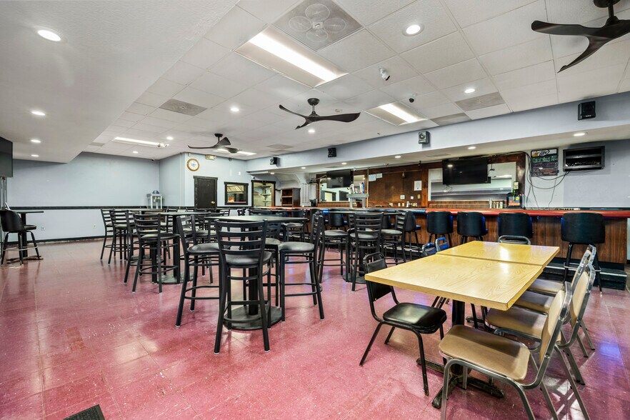 More Photos Of 8741 W Ridge Rd, Elyria General Retail For Sale