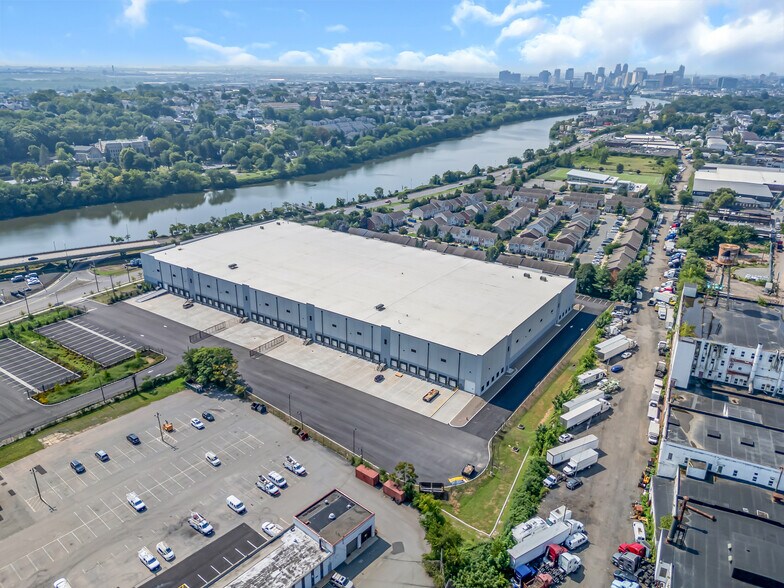 More Photos Of 2013 McCarter Hwy, Newark Distribution For Lease