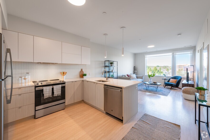 More Photos Of 39 Trotter Rd, Weymouth Apartments For Lease