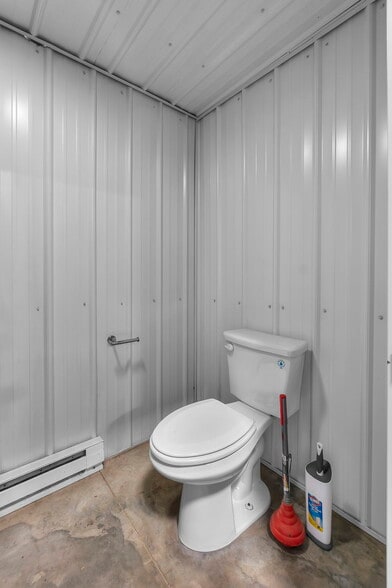 More Photos Of 2948 State Highway V, Matthews Light Manufacturing For Sale