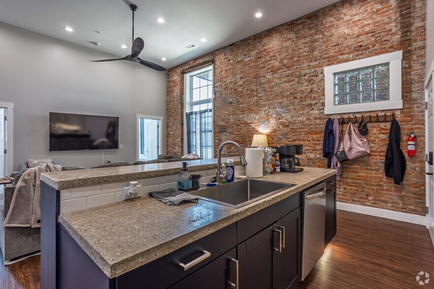 More Photos Of 1199 Central Ave, Dubuque Apartments For Sale