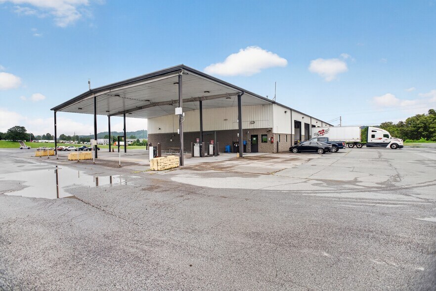 More Photos Of 908 Eastern Star Road Ext, Kingsport Distribution For Lease