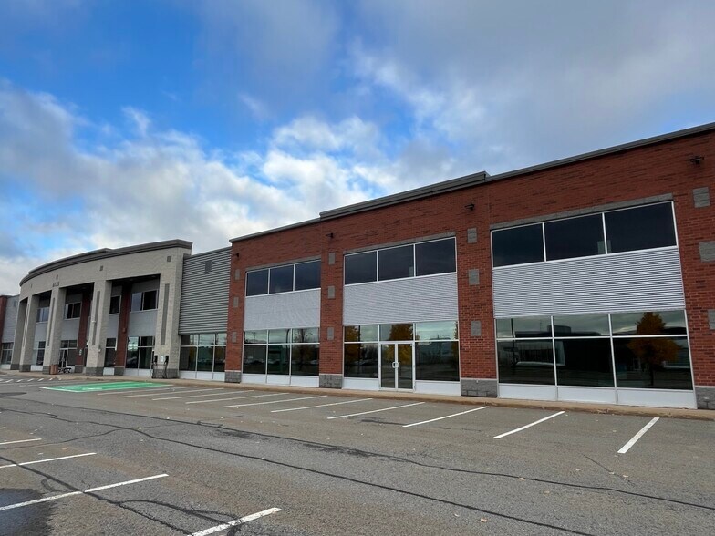 More Photos Of 6125 Boul Wilfrid-Carrier, Lévis Office For Lease