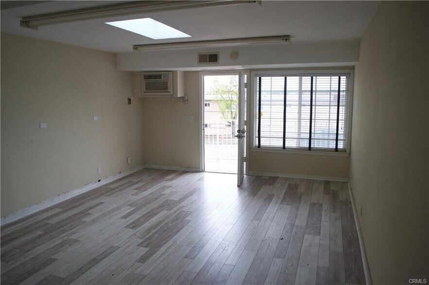 More Photos Of 909 N Aviation Blvd, Manhattan Beach Unknown For Lease