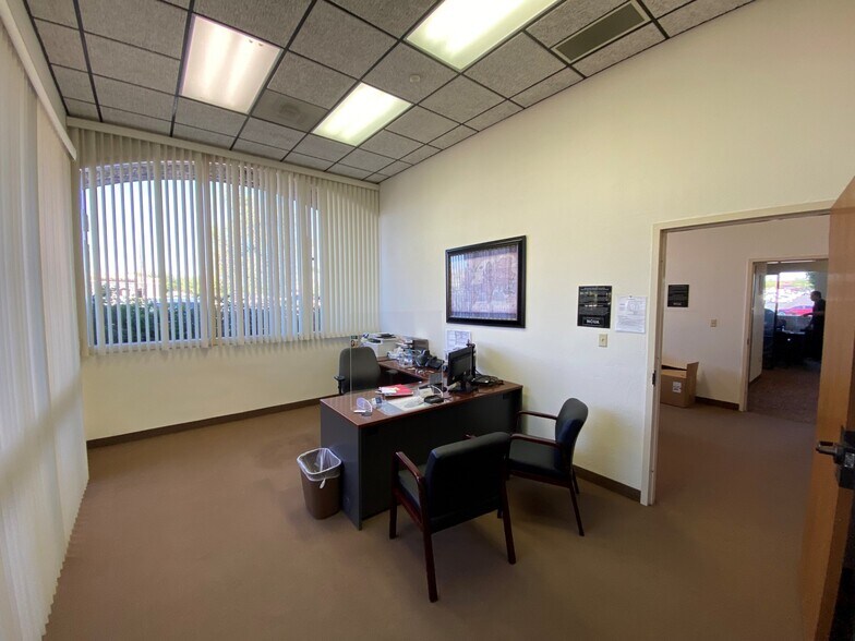 More Photos Of 19436 R.H. Johnson Blvd, Sun City West Coworking Space