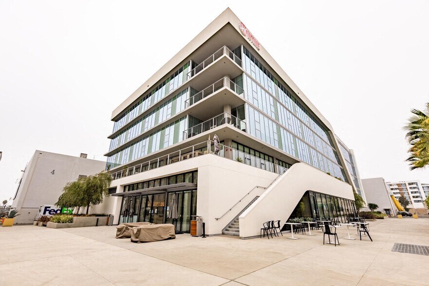 More Photos Of 1041 N Formosa Ave, West Hollywood Unknown For Lease