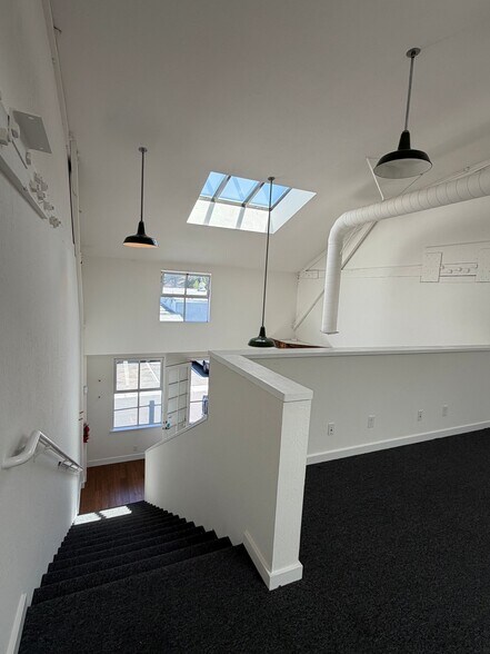 More Photos Of 12-14 E Sir Francis Drake Blvd, Larkspur Unknown For Lease