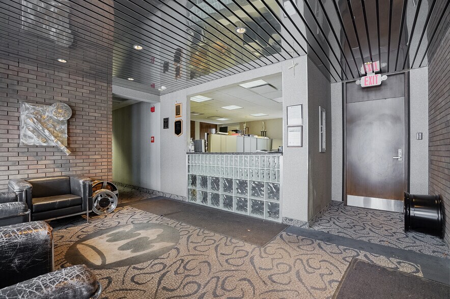 More Photos Of 8525 Clinton Rd, Brooklyn Warehouse For Sale