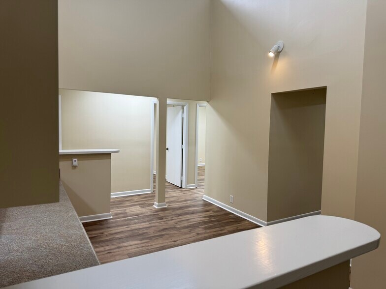 More Photos Of 200 Outlet Point Blvd, Columbia Office For Lease