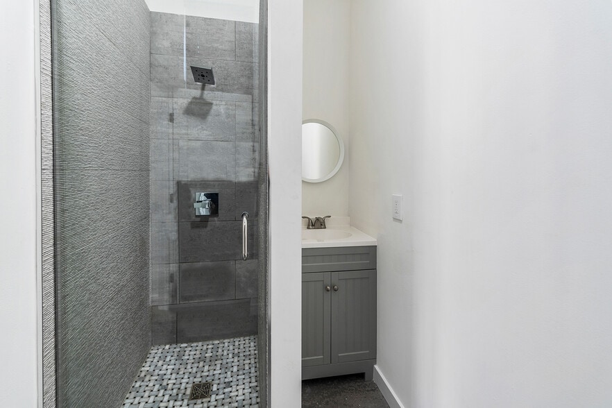 More Photos Of 1935 Spruce St, Philadelphia Apartments For Sale