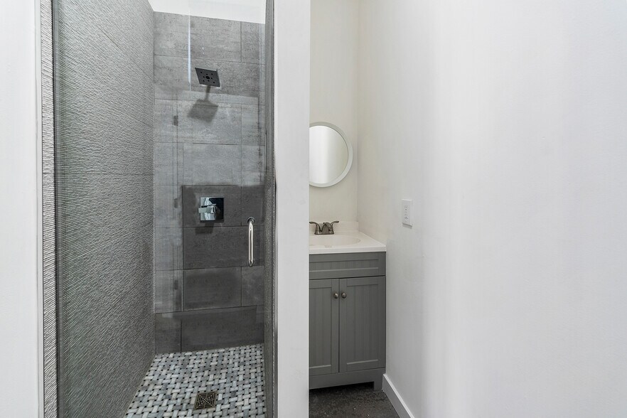 More Photos Of 1935 Spruce St, Philadelphia Apartments For Sale