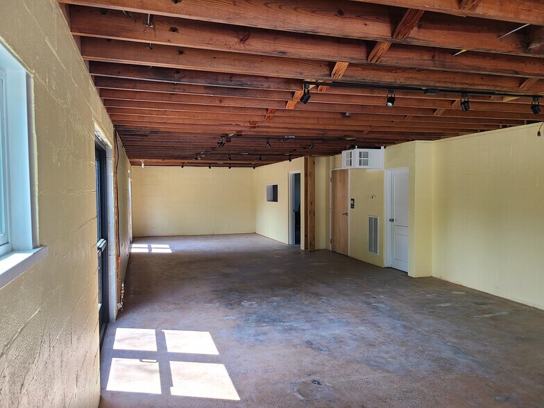 More Photos Of 12-16 S Pine St, Wendell General Retail For Sale