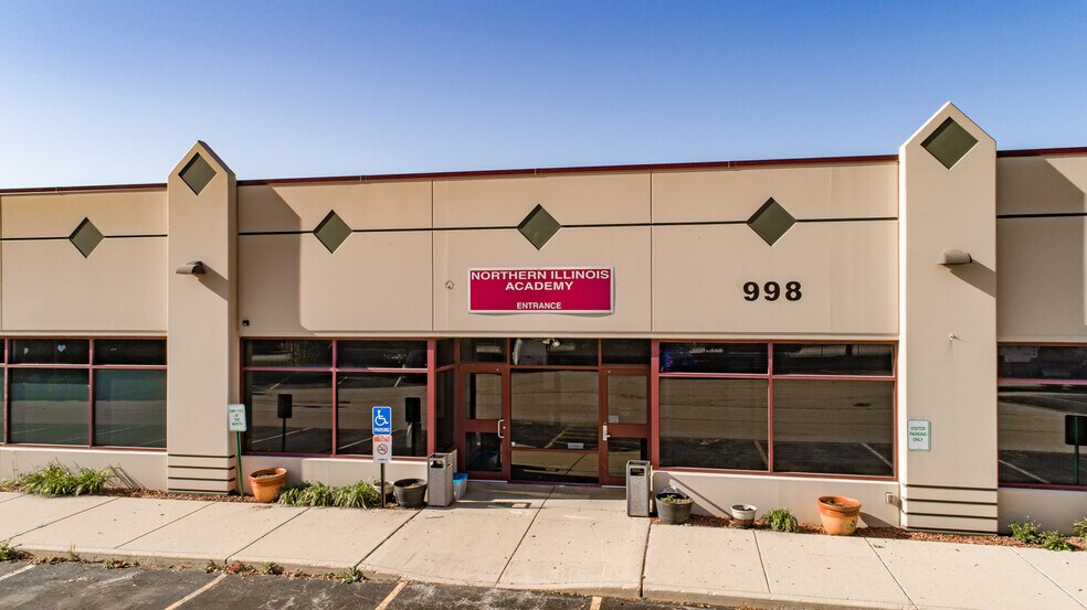 More Photos Of 1080 Corporate Blvd, Aurora Warehouse For Sale