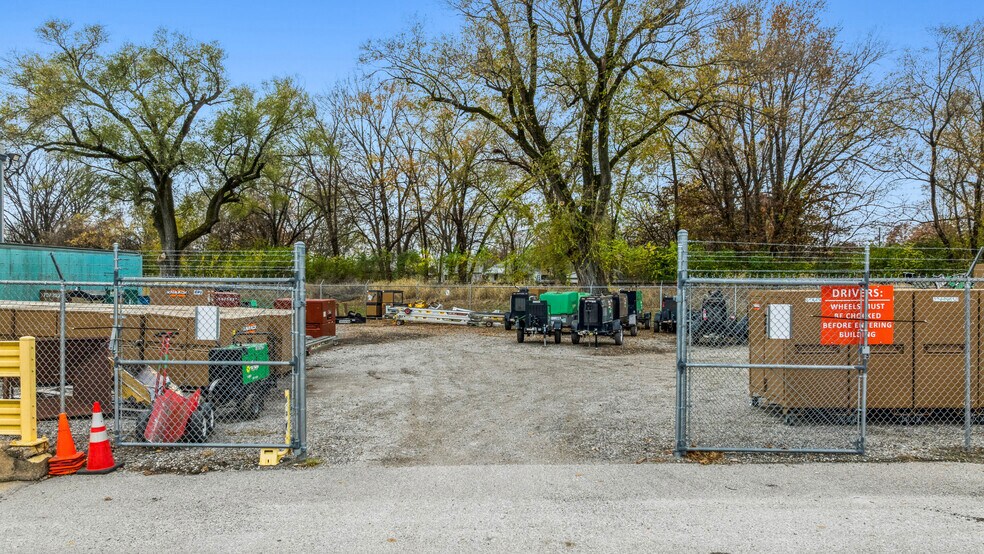 More Photos Of 130 E Alton Ave, East Alton Industrial For Sale