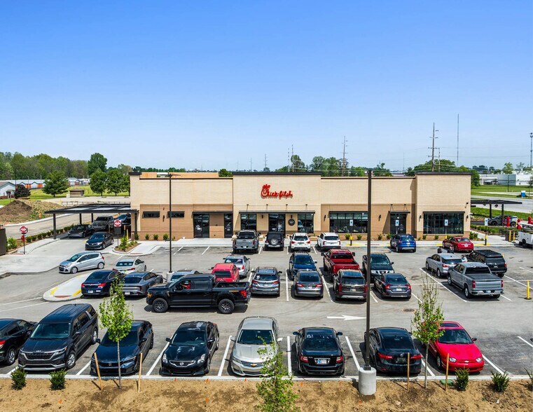 More Photos Of 2490 N Morton St, Franklin Fast Food For Sale