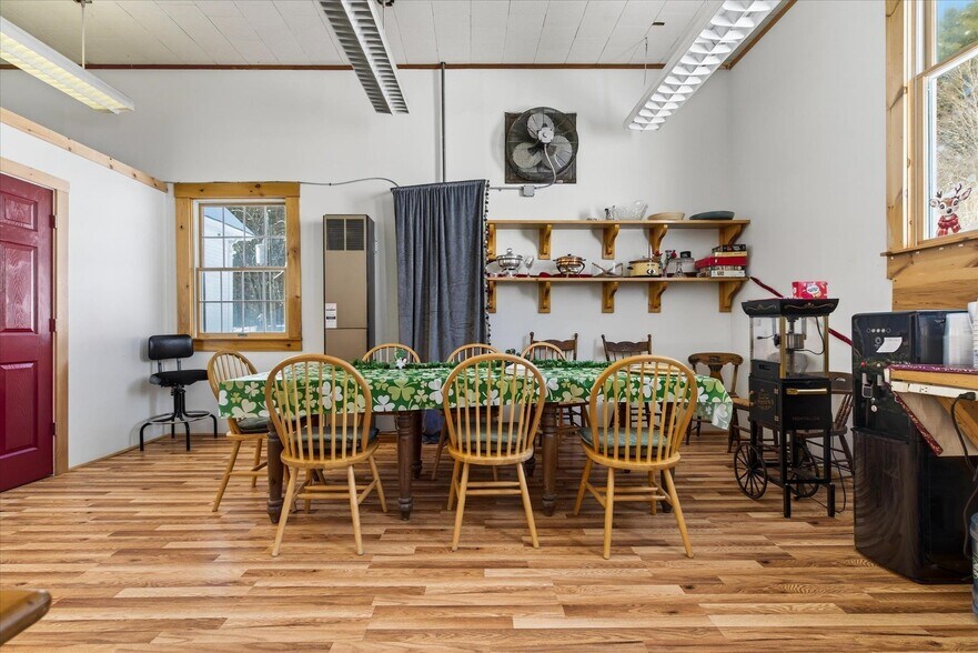 More Photos Of 66 Duttonsville School dr, Cavendish Specialty For Sale