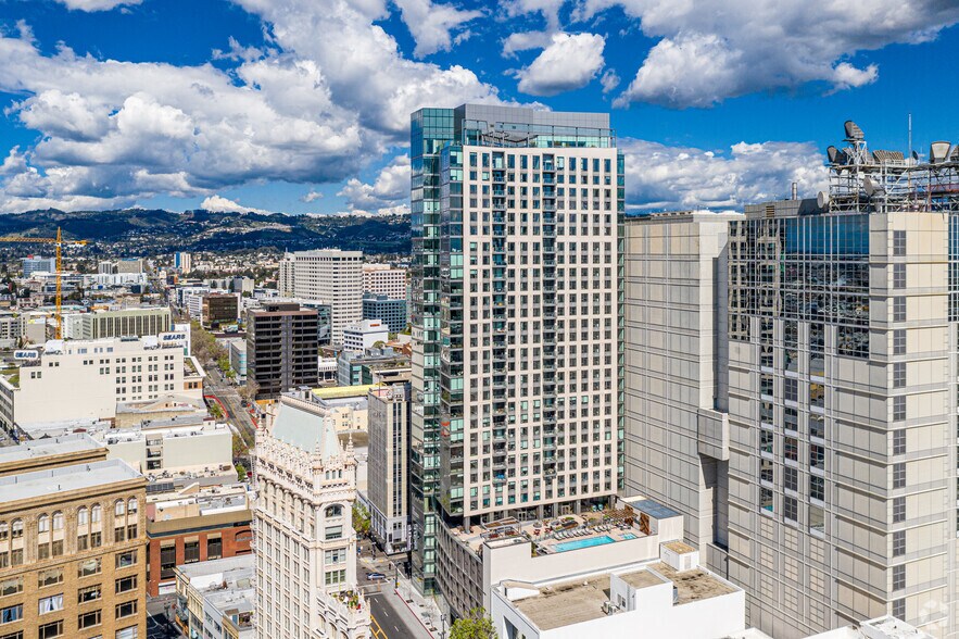 More Photos Of 1640 Broadway, Oakland Apartments For Lease