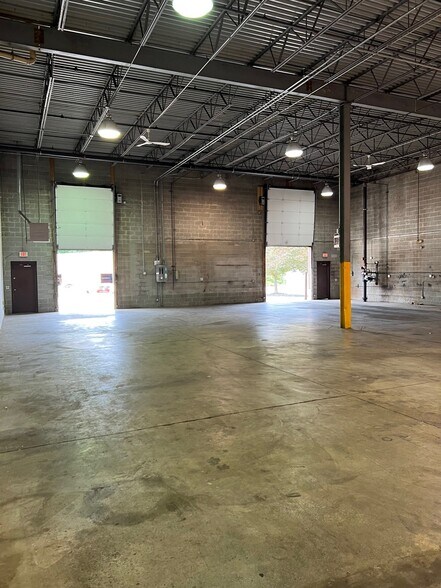 More Photos Of 29300 Clemens Rd, Westlake Warehouse For Lease