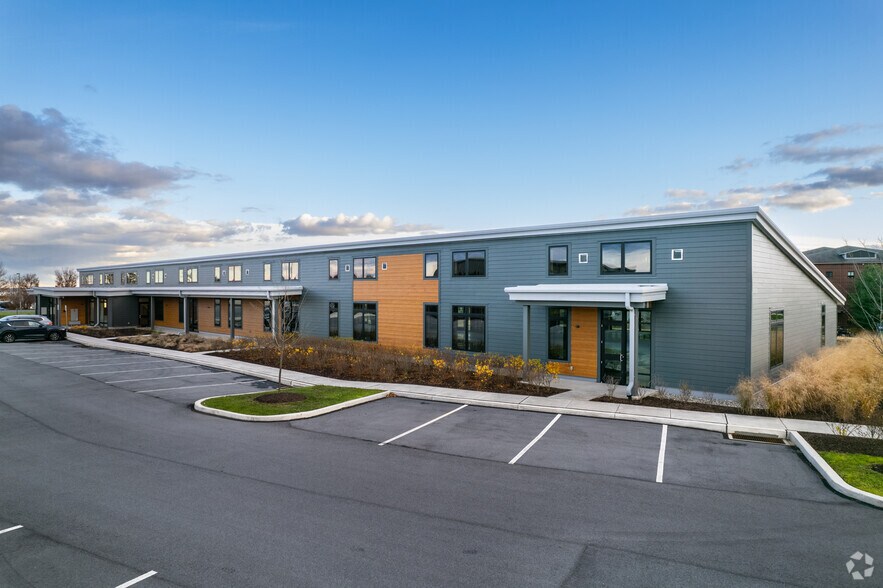 More Photos Of 4250 Independence Dr, Schnecksville Office For Lease