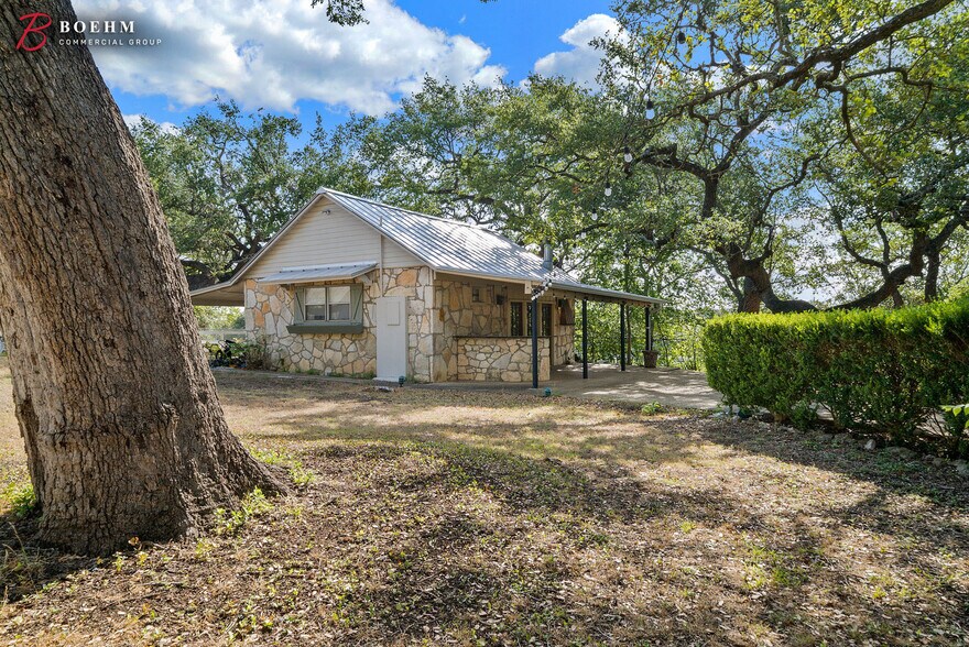 More Photos Of 137 Old San Antonio Rd, Boerne Apartments For Sale