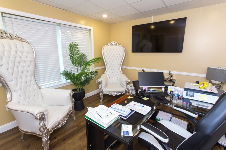 More Photos Of , Pensacola Unknown For Sale