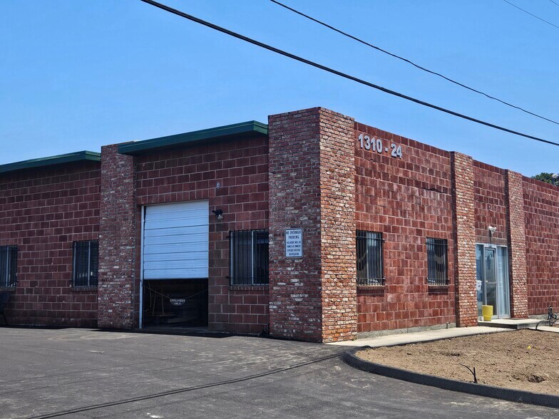 More Photos Of 1310-1344 Industrial Ave, Escondido Warehouse For Lease