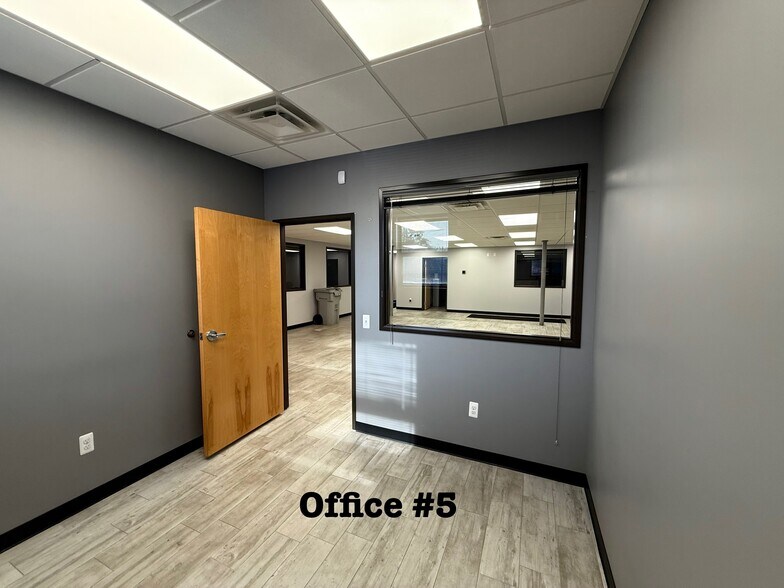 More Photos Of 28975 Grand River Ave, Farmington Hills Auto Dealership For Sale