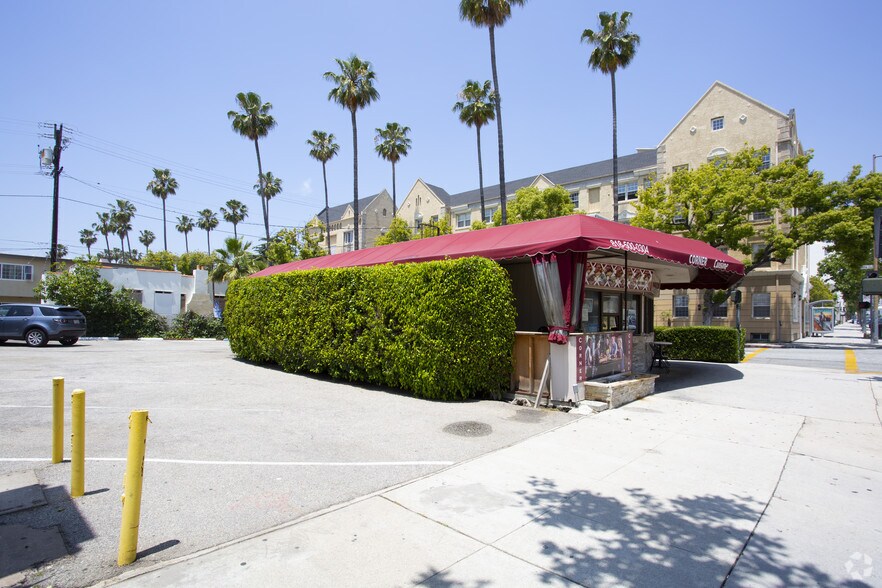 Primary Photo Of 501 S Central Ave, Glendale Fast Food For Sale