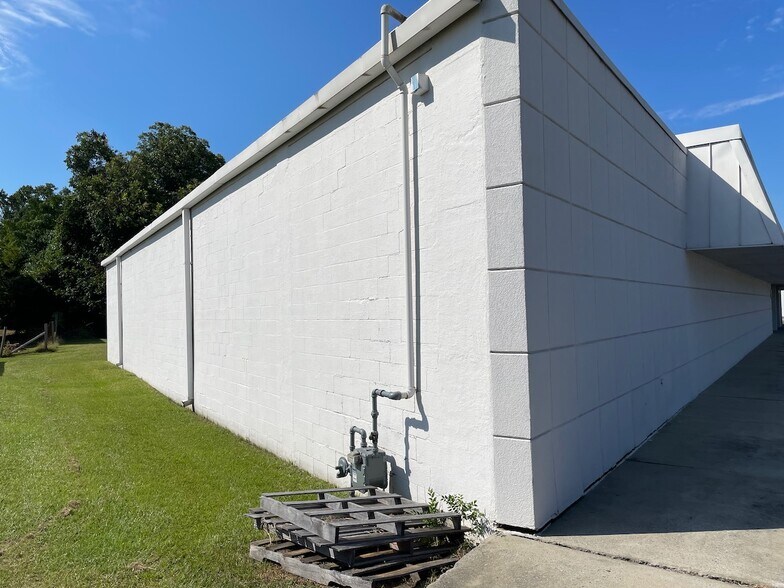 More Photos Of 3318 Mercer University Dr, Macon-Bibb Freestanding For Sale