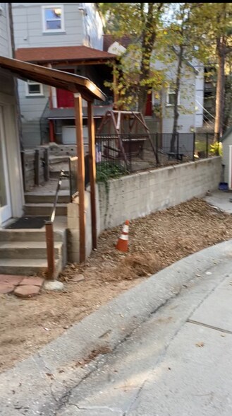 More Photos Of 2726 View Dr, Running Springs Hotel For Sale