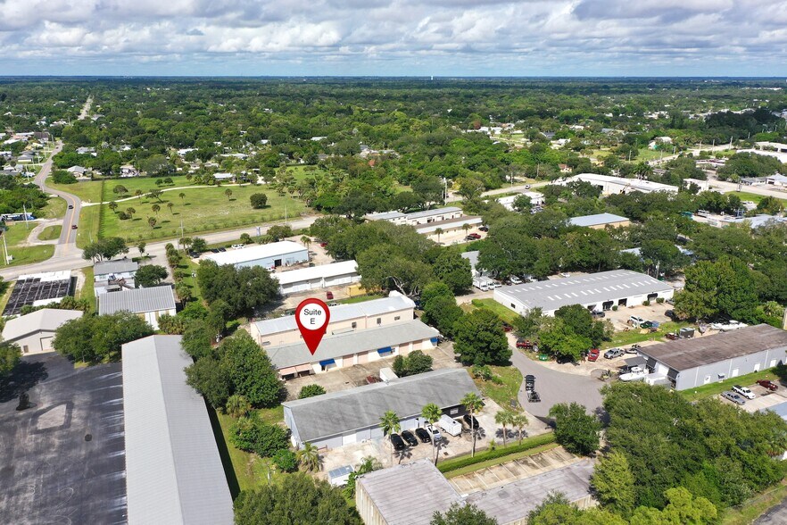 More Photos Of 637 2nd Ln, Vero Beach Flex For Sale