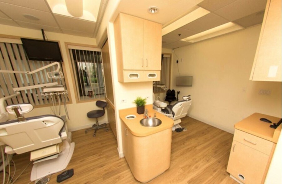 More Photos Of 100 W El Camino Real, Mountain View Office For Lease