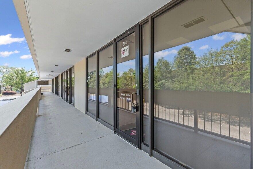 More Photos Of 1900 The Exchange SE, Atlanta Office For Sale
