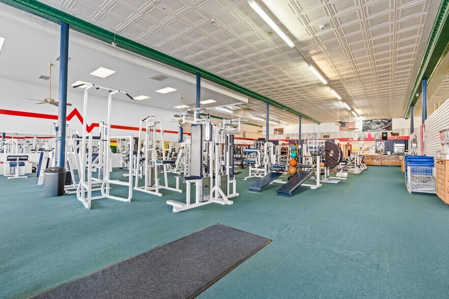 More Photos Of 110 E Franklin St, Hillsboro Health Club For Sale