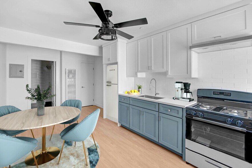 More Photos Of 5926 S Hoover St, Los Angeles Apartments For Sale