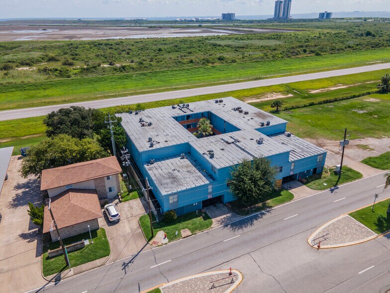 More Photos Of 610 Ferry Rd, Galveston Apartments For Sale