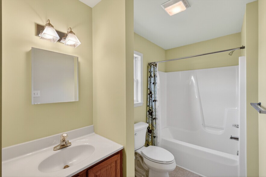 More Photos Of 1292 US 1 Byp S, Kittrell Office For Sale