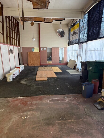 More Photos Of 1806 Alcatraz Ave, Berkeley General Retail For Sale