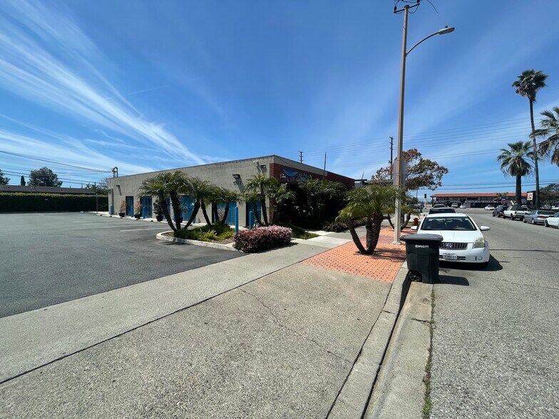 More Photos Of 1722 E Rose Ave, Orange Office For Sale