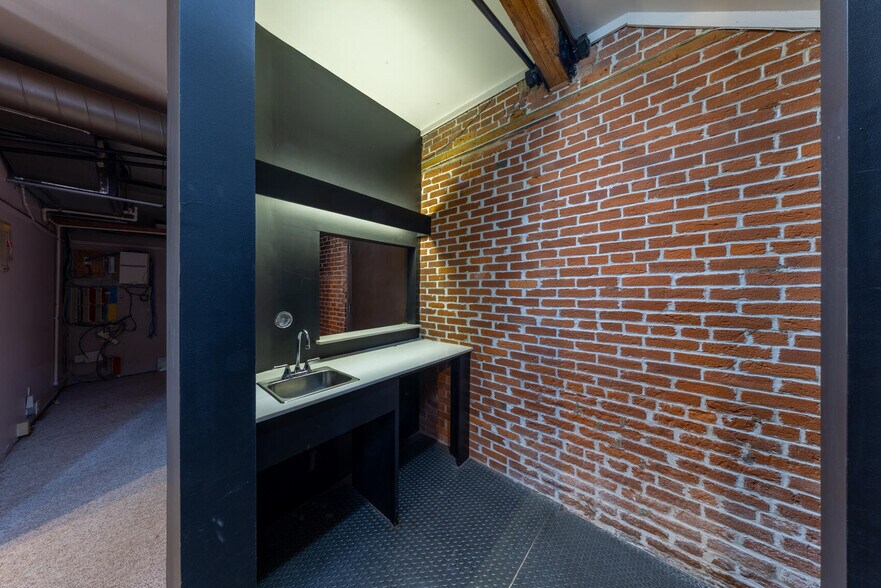 More Photos Of 5-9 S Newstead Ave, Saint Louis Storefront For Sale