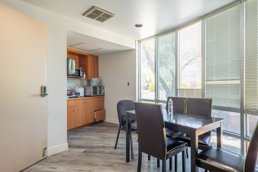 More Photos Of 6330 W Flamingo Rd, Las Vegas Medical For Lease