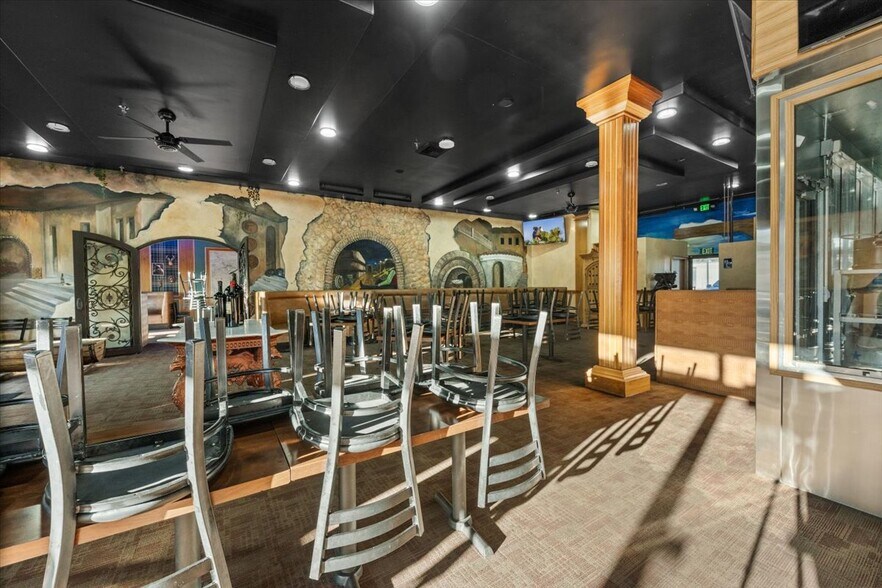 More Photos Of 560 Pine Knot Ave, Big Bear Lake Freestanding For Sale