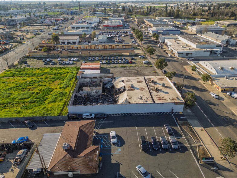 More Photos Of 1346 W Main St, Merced Freestanding For Sale