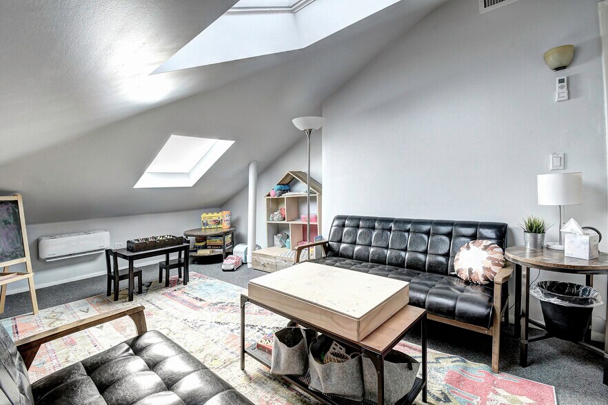 More Photos Of 531 E Lynwood St, Phoenix Office Residential For Sale