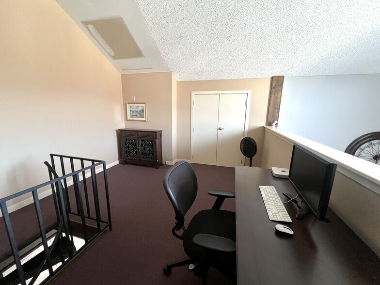 More Photos Of 300 N Pottstown Pike, Exton Office For Lease