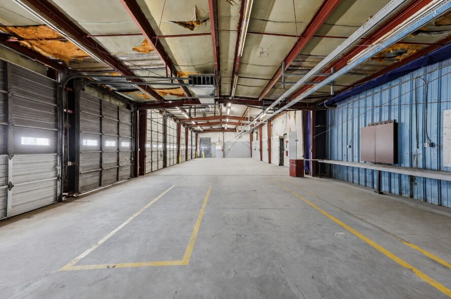 More Photos Of 3102 Oaks Rd, New Bern Warehouse For Lease